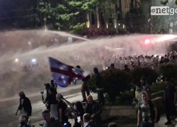 63 arrested as police disperse rally-goers against “Russian” law with inappropriate force