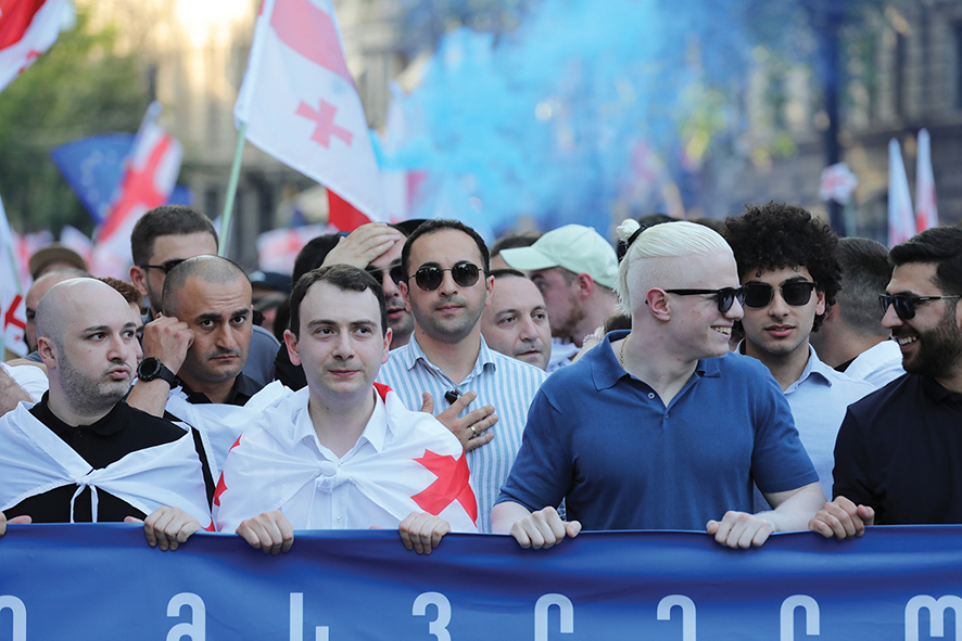 Pro-Georgian Dream supporters, with Ivanishvili's son Bera, at the march on April 29th