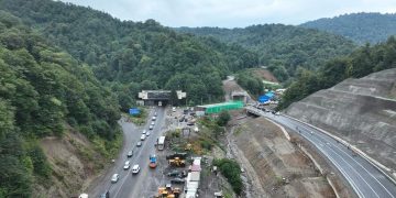 New 1800m tunnel on Rikoti Pass opens, rehabilitation of old tunnel begins