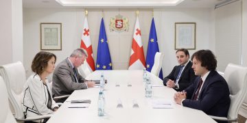 Irakli Kobakhidze meets with US Ambassador Robin Dunnigan