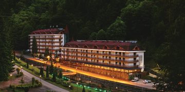 Beyond the Conventional: The Art of Jibson Khundadze at Tsinandali Estate