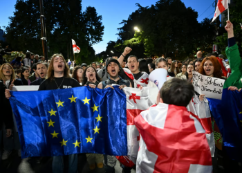 POLITICO: EU could strip Georgians of visa-free access over backsliding on democracy
