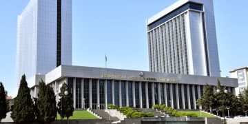 Azerbaijani ruling party wins majority in parliamentary elections amidst reports of violations