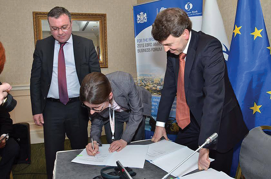 The Ministry of Regional Development and Infrastructure of Georgia, 'Solid Waste Management Company of Georgia and European Bank for Reconstruction and Development sign the agreement on the 'Kvemo Kartli Solid Waste Management' project.