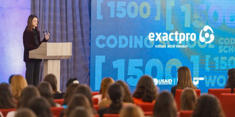 USAID’s Coding School for Women concludes its third phase