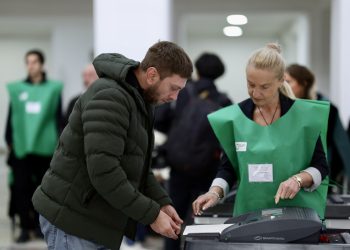 Voter turnout reaches 41.62% with 1.45 million participants