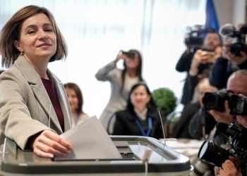 Sandu leads with 41.55% in Moldova presidential election; runoff expected on November 3