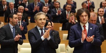 Parliament expresses confidence in the gov’t, presents new ministers