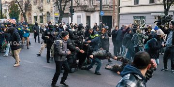 Police disperse protesters on November 19. Photo by Mose for sakartvelosambebi