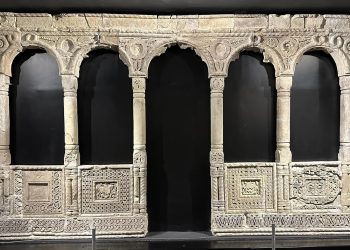 State Museum of Art houses the unique VIII-XI century Satkhe Monastery Iconostasis