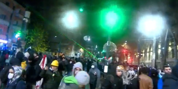 Protesters move back to Chavchavadze; riot police may follow