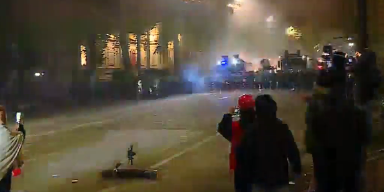 Riot police clear parliament zone; protesters remain on Rustaveli avenue, facing off water cannons