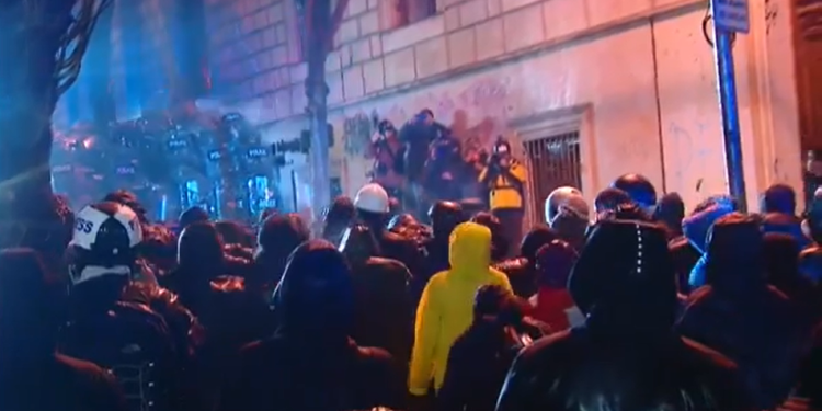 No fear – protesters refuse to leave