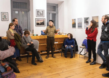 Tony Hanmer talking at Fotografia Gallery. Source: FB