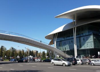 Tbilisi to relocate petrol stations from Laguna Vere Area