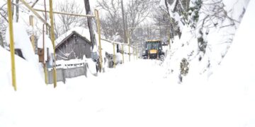 Heavy snowfall cuts off access to 149 villages in Imereti