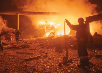 Rescuers work at the site of a Russian drone strike in Kharkiv, Ukraine. Photo by George Ivanchenko/Anadolu