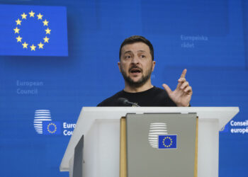 Zelensky thanks EU members at emergency summit