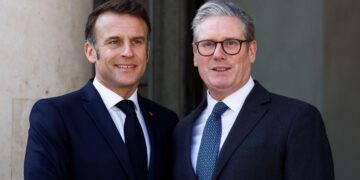 UK, France to send military delegation to Ukraine, weigh stronger Russia sanctions