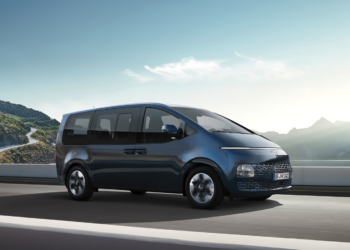 See Georgia’s Top Sights in Comfort with Chauffeured Luxury Car Rentals