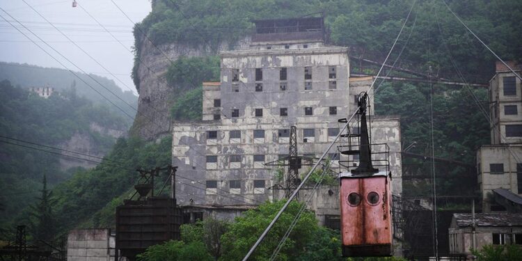 Police deployed as Chiatura mine workers protest, monitoring begins