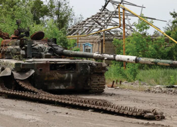 A destroyed tank in the village of Mykilske near Vuhledar city in the Donetsk region of Ukraine on May 27. Photo by Alexander Ermochenko/Reuters