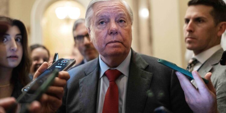 US senators back “bone-crushing” sanctions on Russia, 500% tariffs for its allies