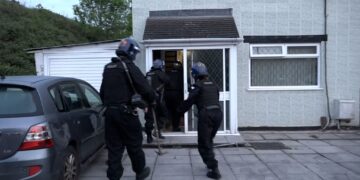 Georgian Finance Ministry raids suspected scam call centers in Tbilisi, Adjara