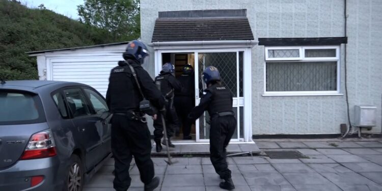 Georgian Finance Ministry raids suspected scam call centers in Tbilisi, Adjara