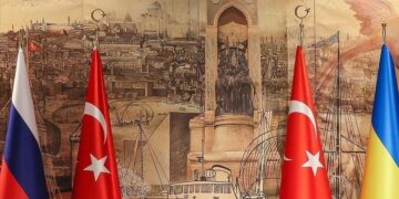 Peace talks between Russia and Ukraine resume in Istanbul