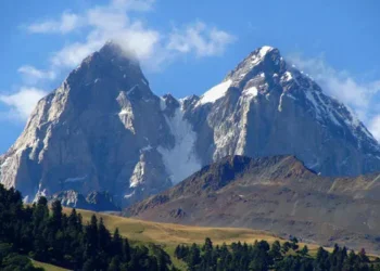 Mountaineer Nikoloz Faliani dies in fall on Mount Ushba; three others rescued