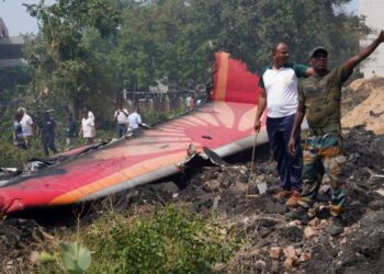 London-bound plane carrying 242 people crashes after take-off in India