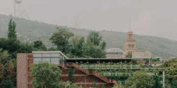 სტუდია 9 / Facebook