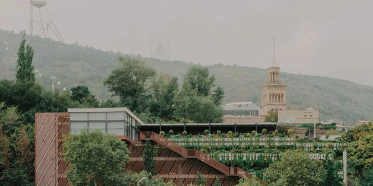 სტუდია 9 / Facebook