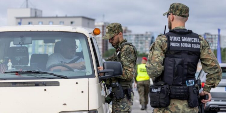 Poland deports 40 Georgian and Moldovan nationals over public order concerns