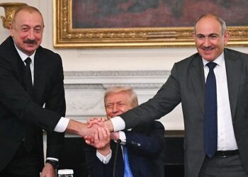 Historic peace deal signed between Armenia and Azerbaijan at the White House
