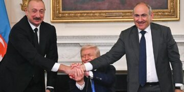 Historic peace deal signed between Armenia and Azerbaijan at the White House