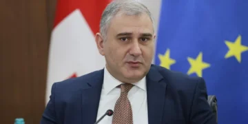 Health minister calls for continued action on fair medicine pricing