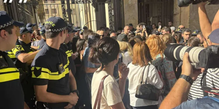 Protesters confront Georgian Dream deputies over August 2008 War report