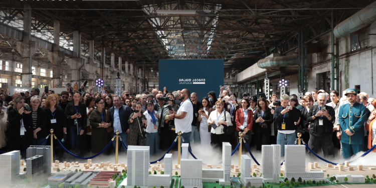 უპრეცედენტო რეკორდი არქისგან – 5 საათში გაყიდული 644 ბინა გრანდ ავენიუში