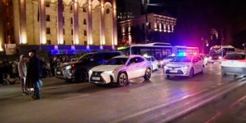 Reports: Several more arrested for blocking Rustaveli Avenue