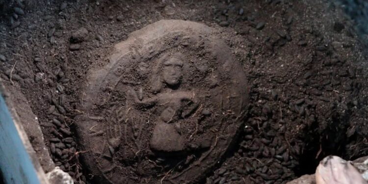 1,200-year-old loaves bearing image of Jesus unearthed in Turkey
