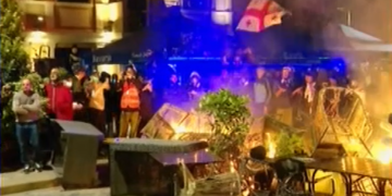 Atoneli protesters pushed back by riot police with gas and water cannon