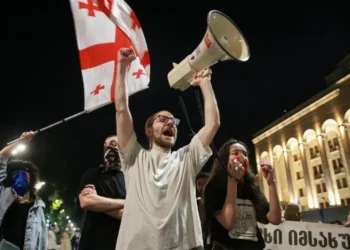 AP: Georgian government intensifies crackdown on protests, drawing comparisons to Putin’s Russia