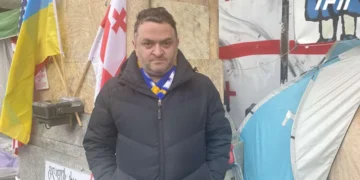 Gedevan Popkhadze continues hunger strike alongside activists in front of Parliament