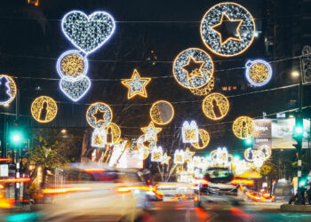 Night traffic limits on Rustaveli Avenue for holiday lights