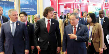 PM Irakli Kobakhidze with PM Li Keqiang of the People's Republic of China, opening the Georgian exhibition space at the China International Import Expo. Source: FB