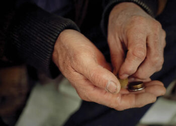 708,245 people received subsistence allowance in October 2025. Source: romea