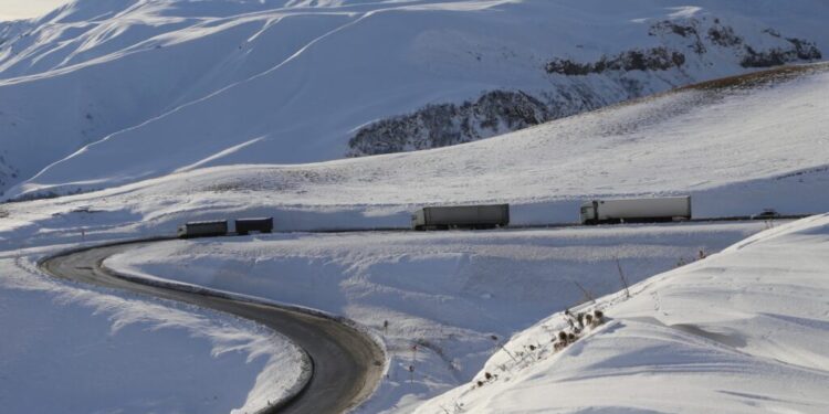 Truck traffic restored on Gudauri–Kobi section