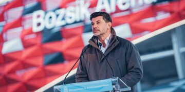 Kaladze attends unveiling of Hungarian football legend József Bozsik’s statue